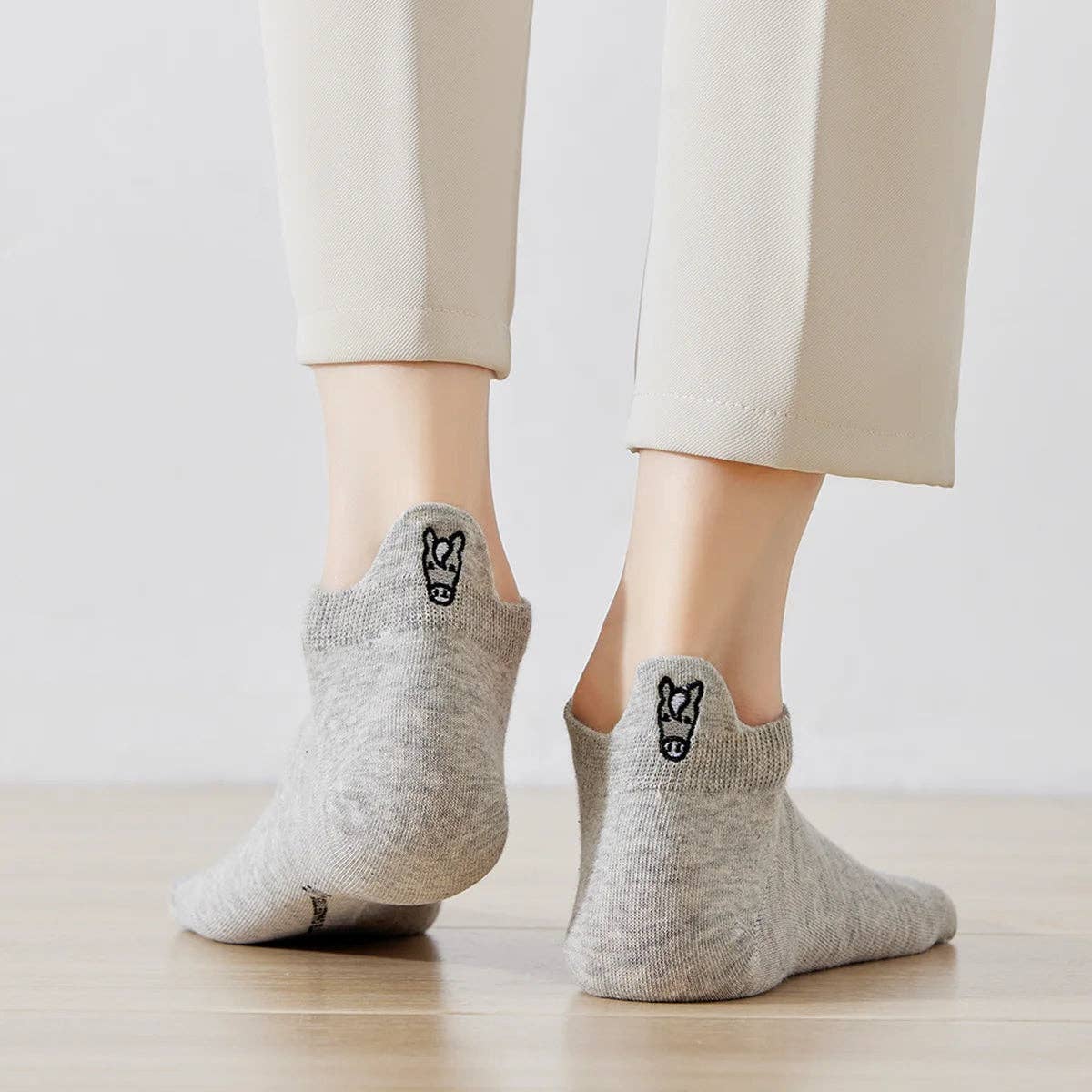 🐴 Cozy Hooves – 4er Socken-Set Pferdeliebe