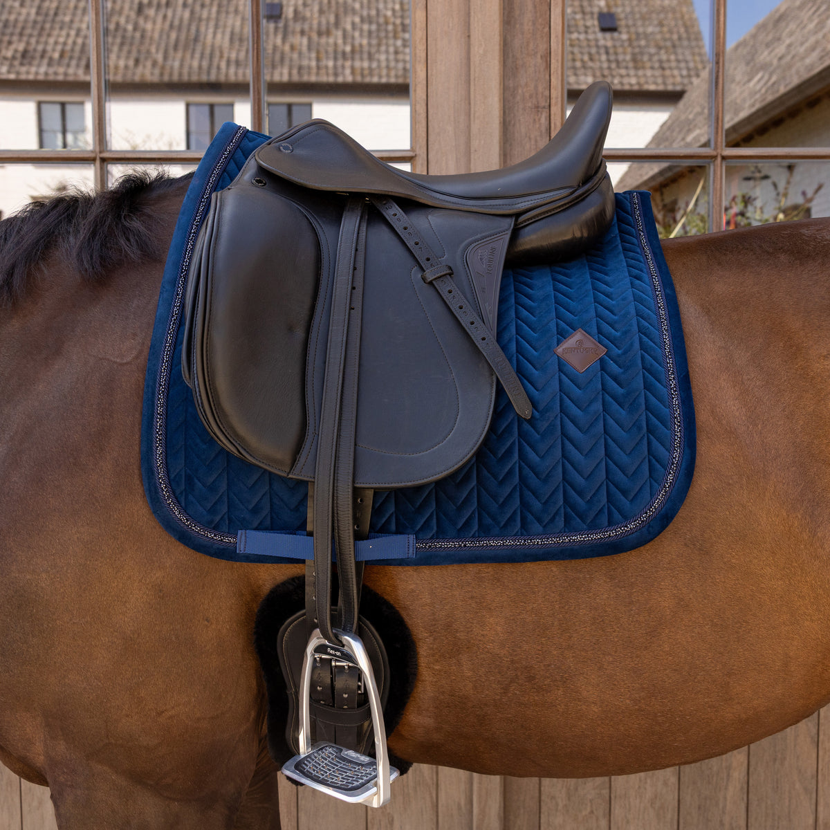 Schabracke Samt Mini Perlen Dressur