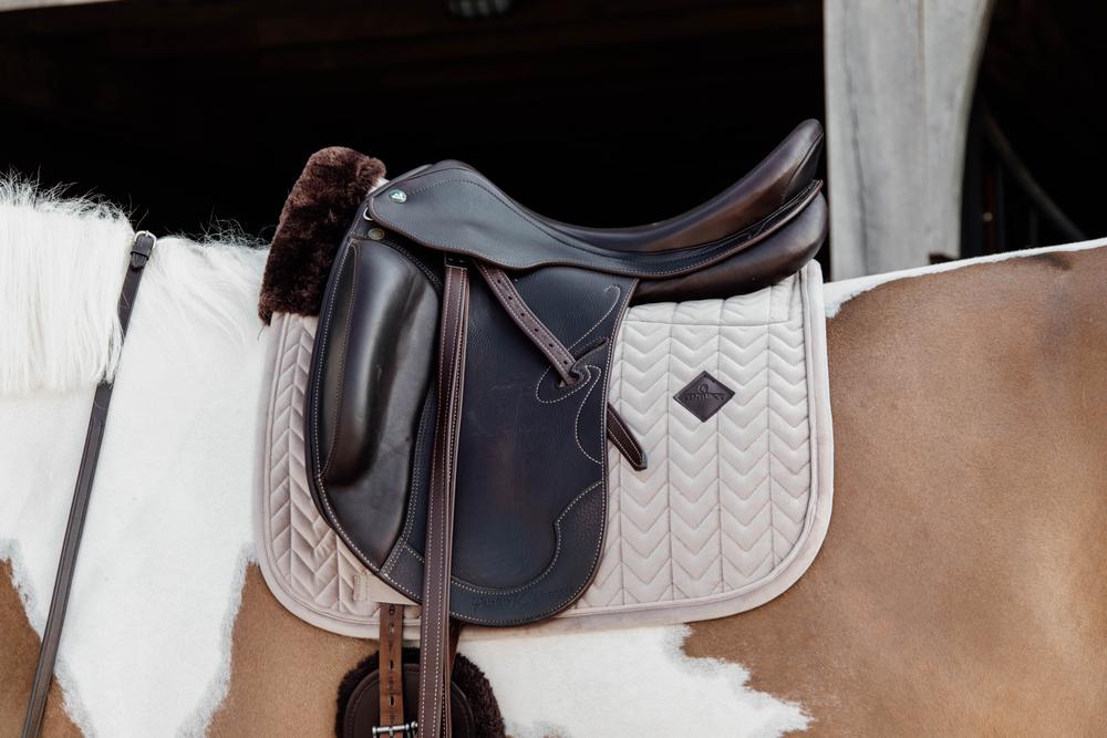 Skin Friendly Schabracke Velvet Dressur - Kentucky Horsewear