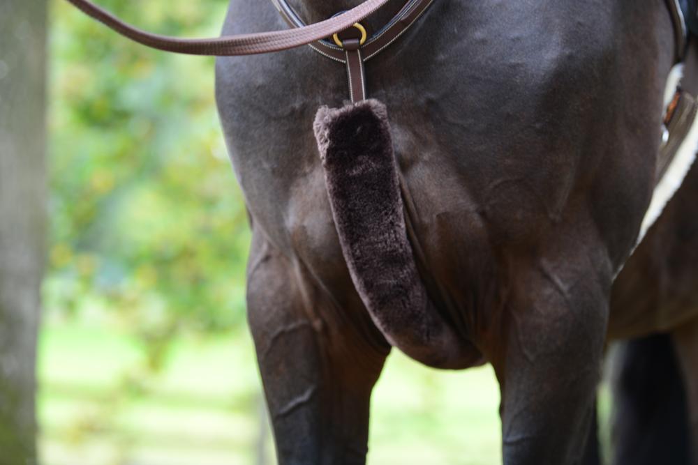 Lammfell Vorderzeug- & Zügelschoner - Kentucky Horsewear