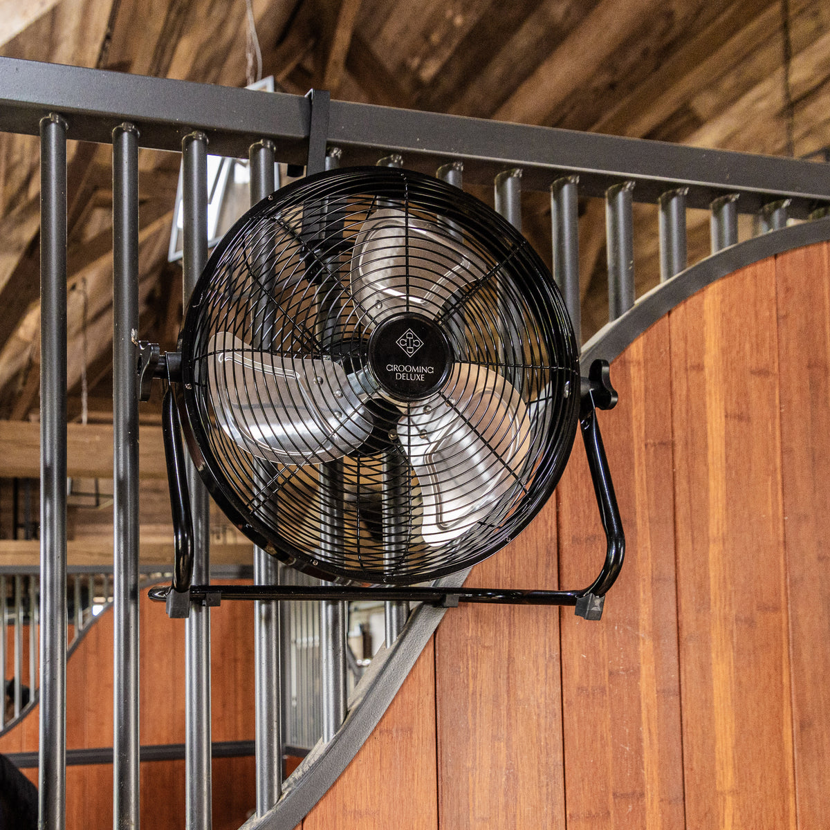 Wireless Fan Battery Charger