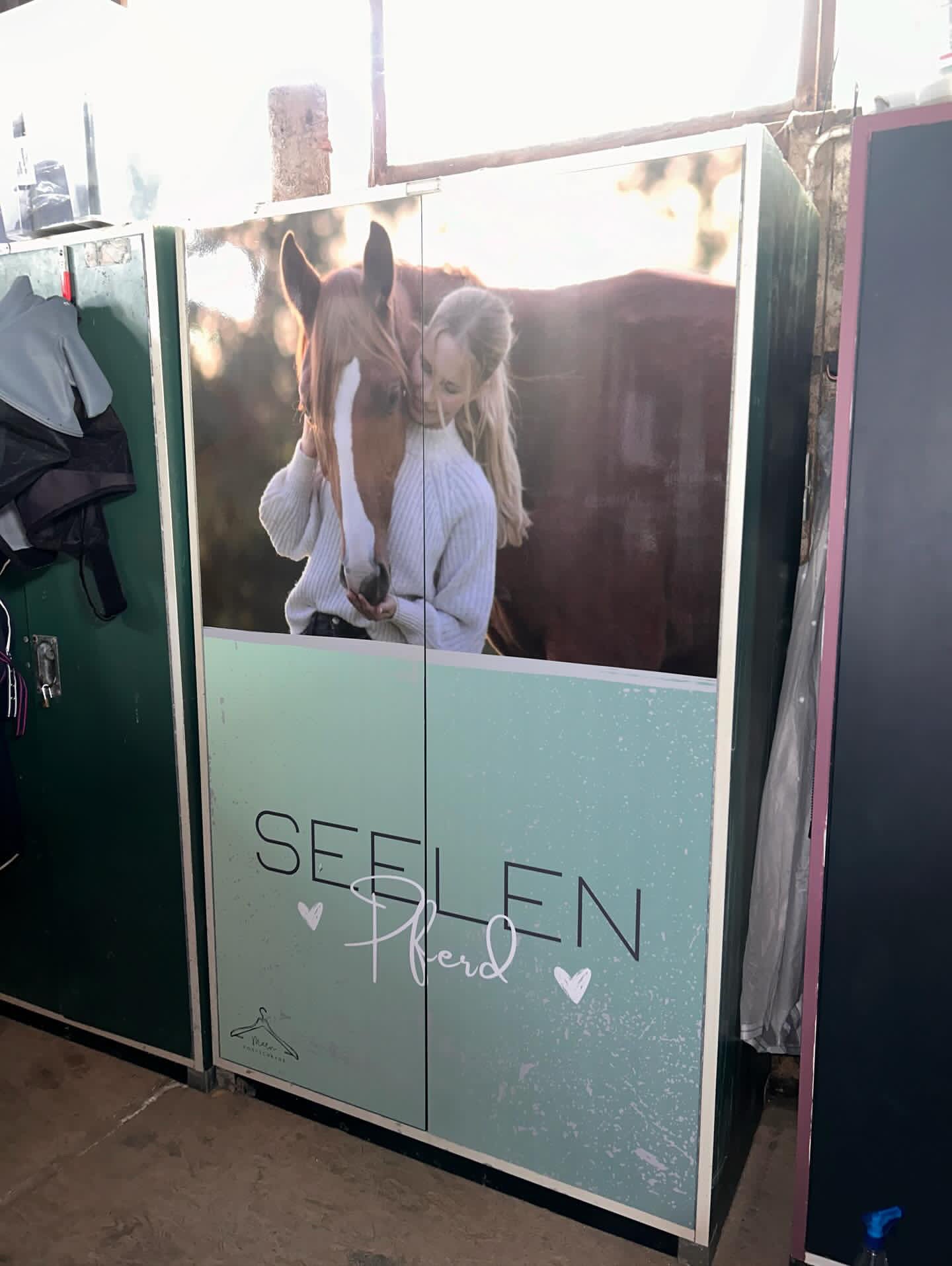 Personalisierte Sattelschrank Folie "Seelenpferd" mit Foto