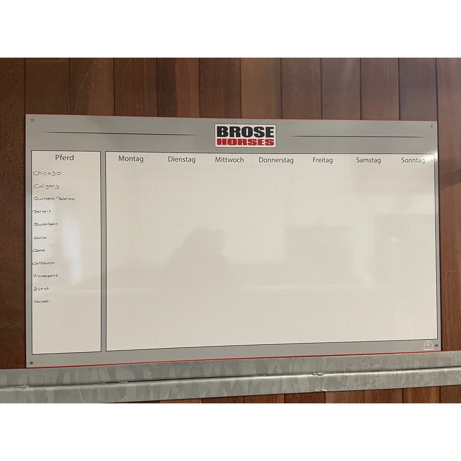 Personalisierte Stalltafel im Wunschdesign