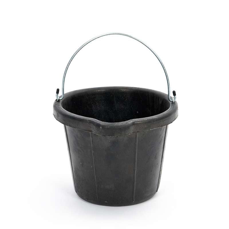 Futtereimer 8 L + Ausgießer